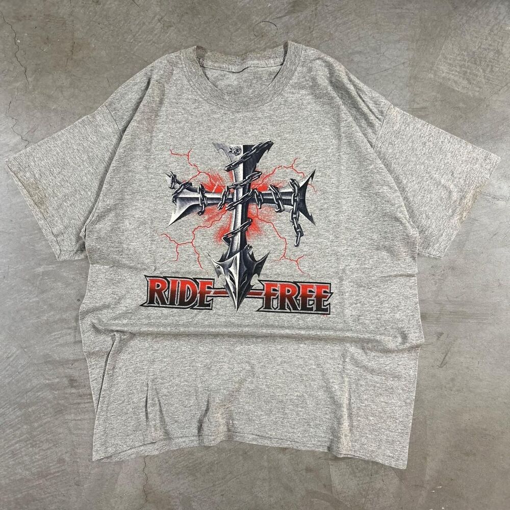 Choppers Ride Fire Y2K Biker Chains Cross Tshirt